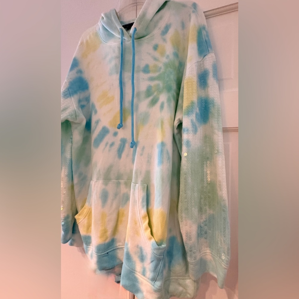 Hooded Sweatshirt pretty sequin sleeve embellishment